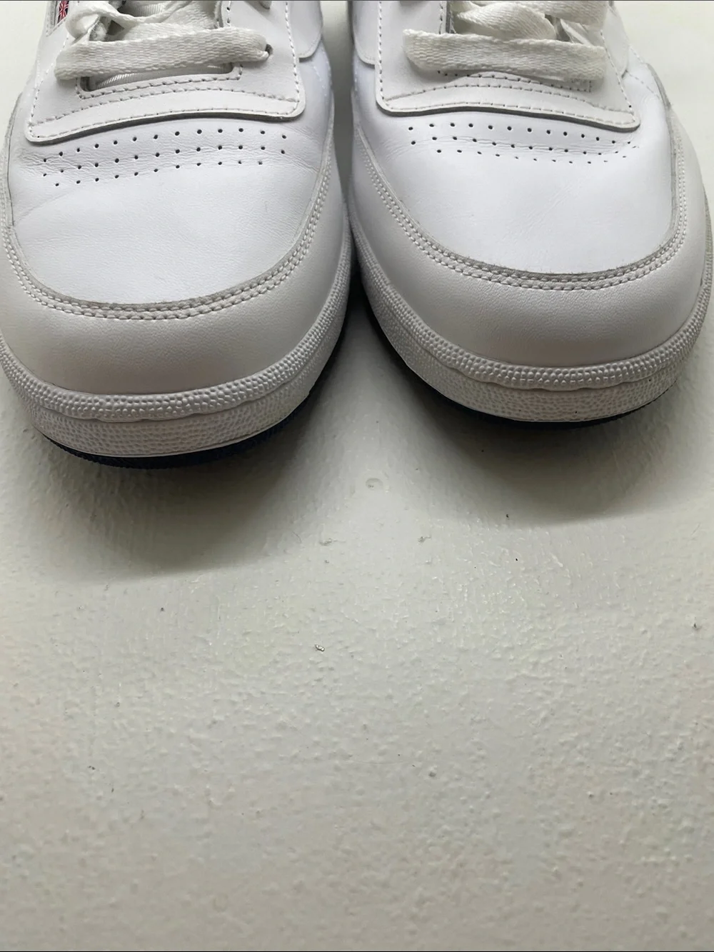 Reebok White Sneakers with Navy Accent Low-Top sz 14 men’s